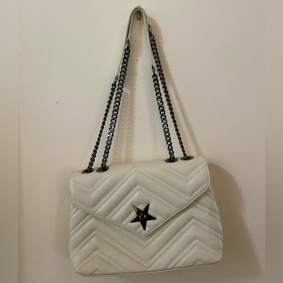 ISABELLA RHEA ITALIAN LEATHER QUILTED CREAM SHOULDER BAG - Picture 4 of 10